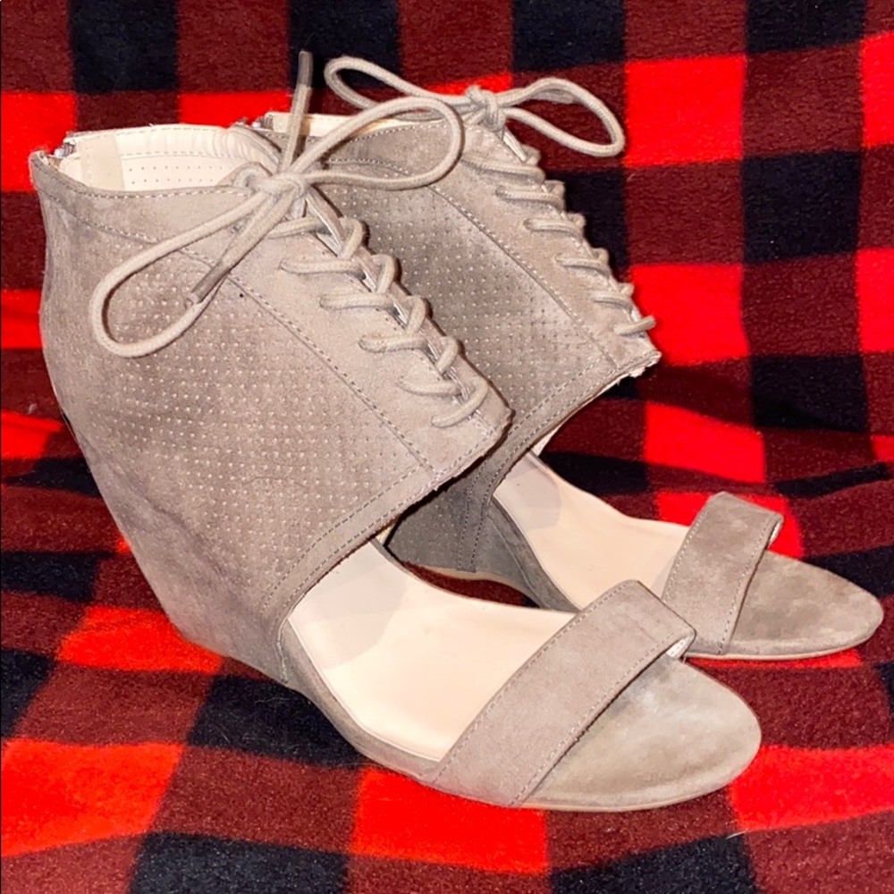 Lace Up Tan Wedges